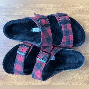 Birkenstock Arizona Rivet Plaid Red (Buffalo Plaid). Regular Fit Size 42.